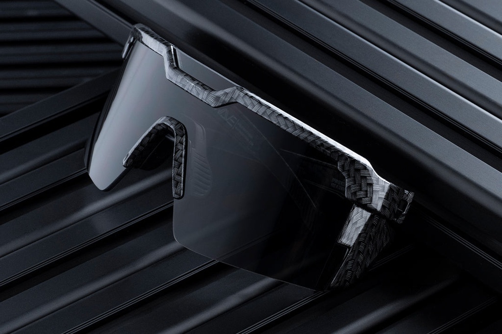 carbon_fiber_05.jpg
