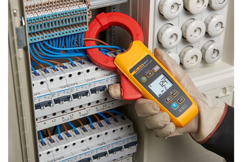 Fluke 369 FC Leakage Current Clamp Meter — gallery
